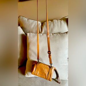 Lucky Brand Tan Leather crossbody- adjustable zippered purse.